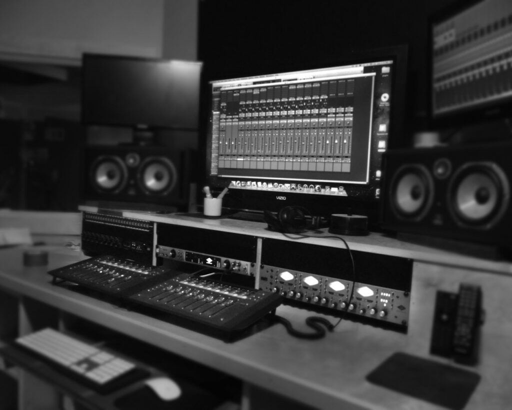 services studio record in douala cameroon.jpg